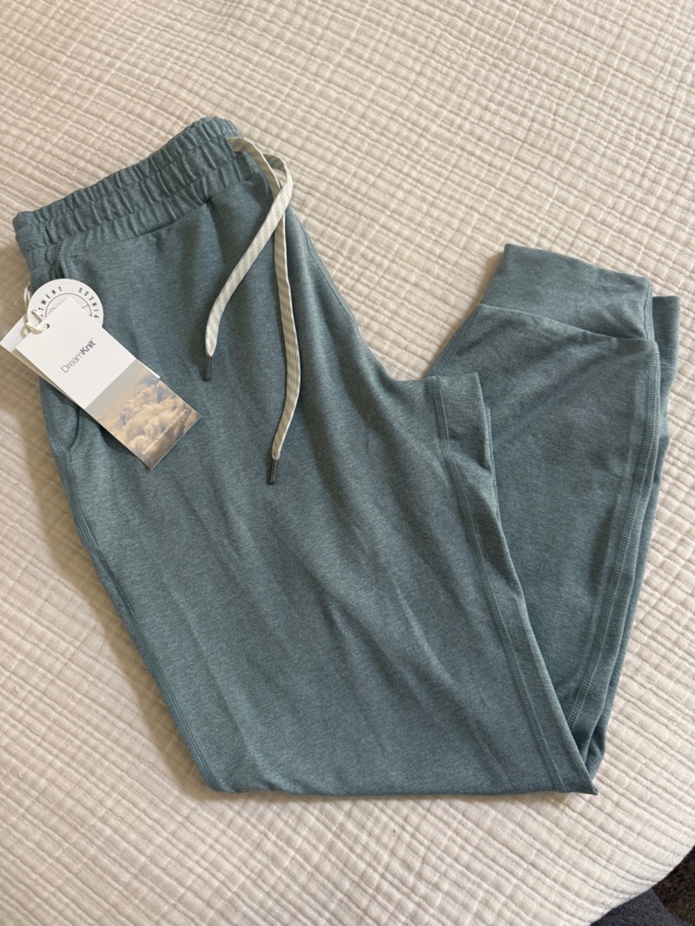 NWT Vuori DreamKnit Teal Performance Drawstring Joggers